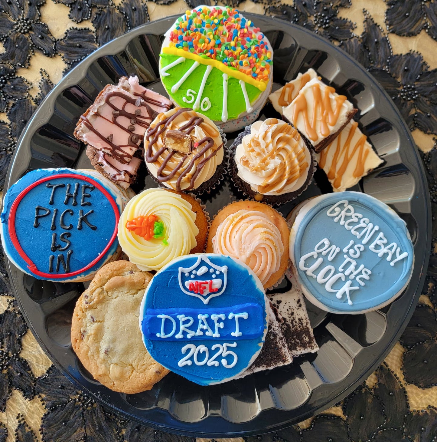 NFL Draft Iced Cookies - 8 pack assorted